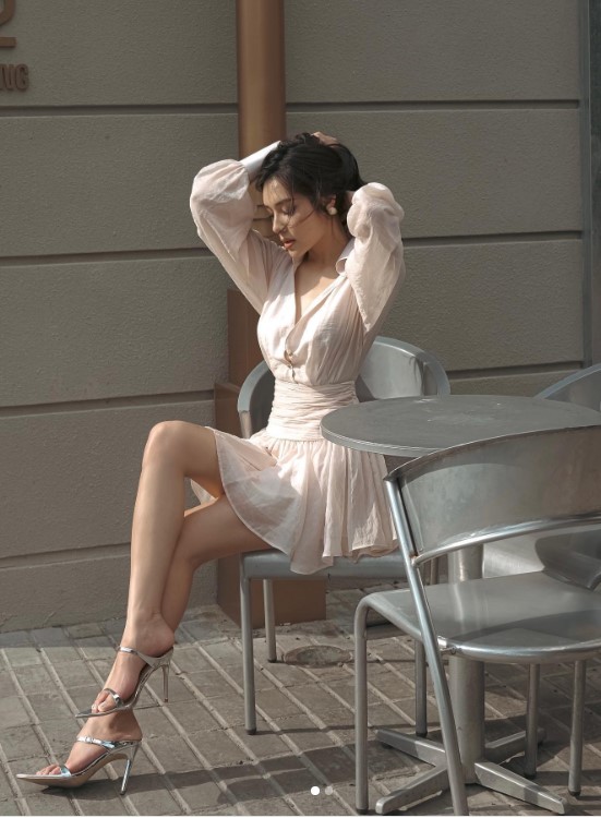 Á hậu Hồng Hạnh của Miss Grand Vietnam 2023: Sửa mũi, nhấn mí, tiêm filler để có nhan sắc chuẩn beauty queen-16