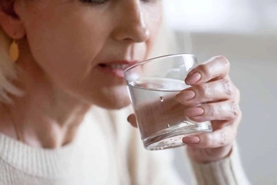 Dấu hiệu bất thường ở tay và chân cảnh báo đường huyết đang tăng ở mức nguy hiểm