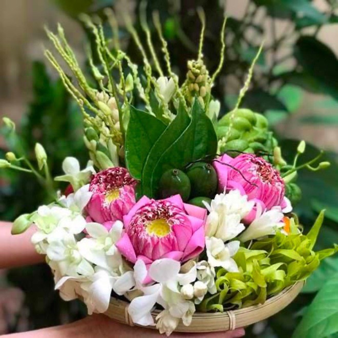 Dù cúng Rằm hay chưa, sáng Rằm tháng 7 vẫn nên đặt 3 thứ có mùi này lên bàn thờ để gia đạo bình an-2