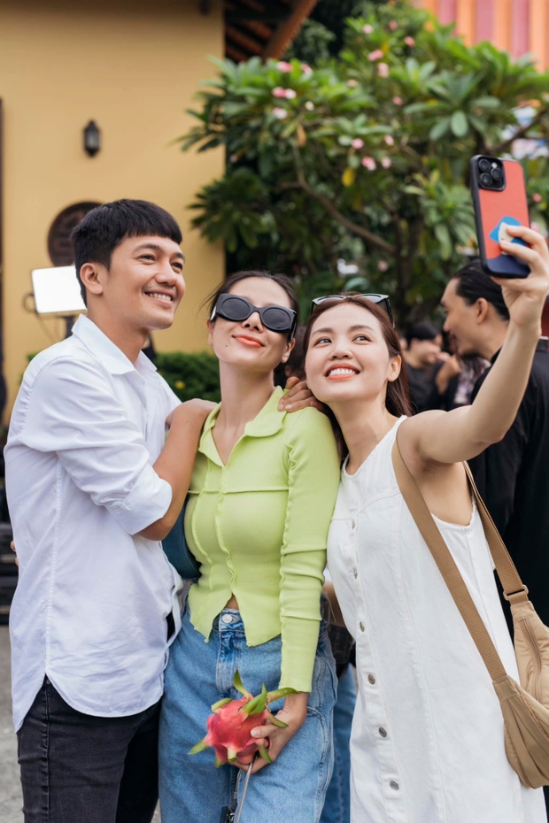 Nam Thư bị chỉ trích vì ôm sát rạt đồng nghiệp nam đã có vợ, thái độ sau đó gây tranh cãi-3