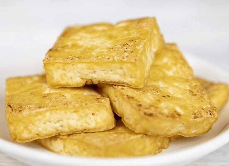 Rán đậu đừng cho trực tiếp vào chảo, thêm 2 bước này miếng nào cũng vàng ruộm, không bao giờ nát-2