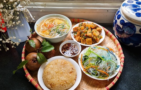 Bí quyết nấu mâm cơm chay cúng rằm tháng 7 nhanh gọn, dễ làm-5