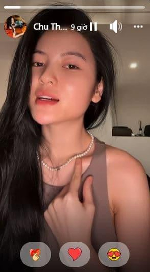 Quang Hải tự tay unbox túi hiệu giá hàng trăm triệu tặng Chu Thanh Huyền-4