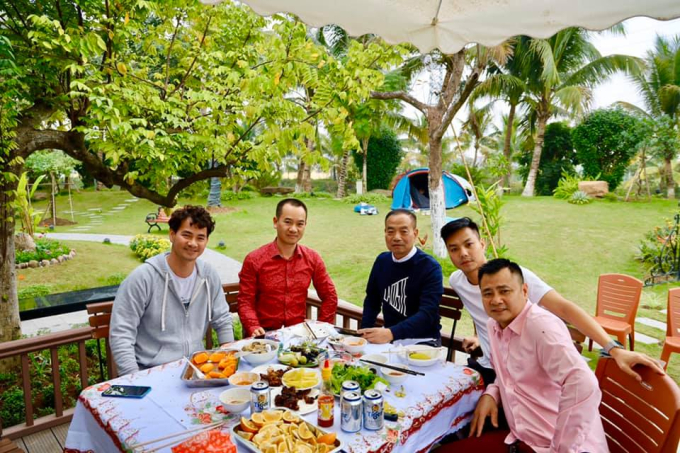 Bên trong biệt phủ tiền tỷ của Xuân Bắc: Không gian sống an yên, chiếm spotlight là sân vườn quanh năm hoa trái sai trĩu mọc-5