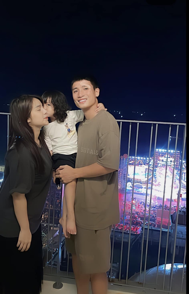 Hậu tin đồn rạn nứt, Bùi Tiến Dũng công khai khoá môi cô chủ khách sạn Khánh Linh-2