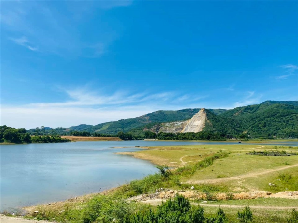 Nghỉ lễ 2/9, đến hồ nước tuyệt đẹp cách Hà Nội 40km cắm trại mùa thu-1