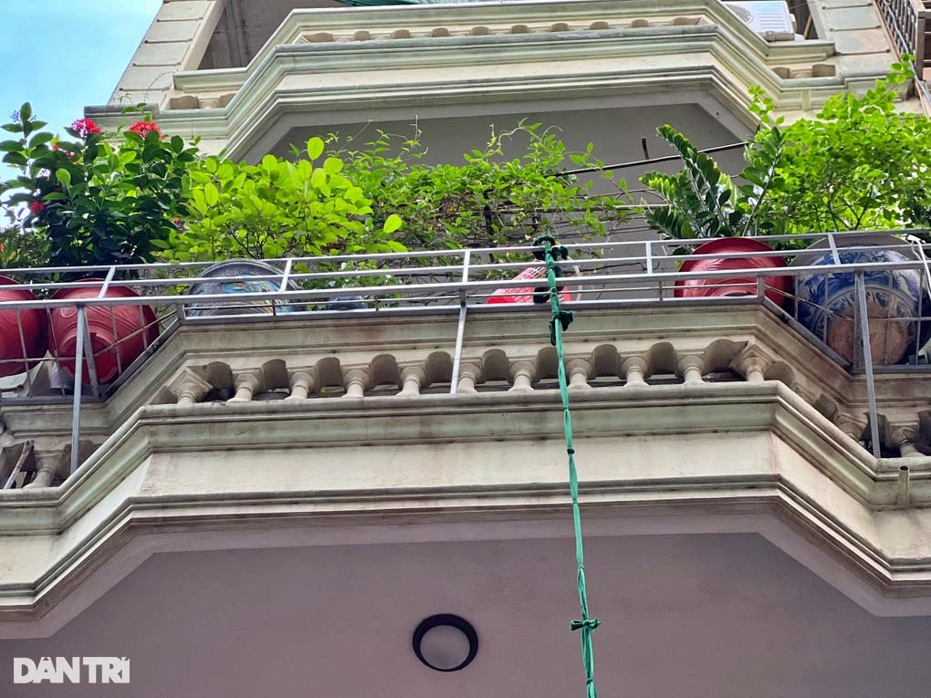 Cháy nhà ở Hà Nội: Bà kể khoảnh khắc đặt cháu vào xô rồi thả dây từ tầng 3-2