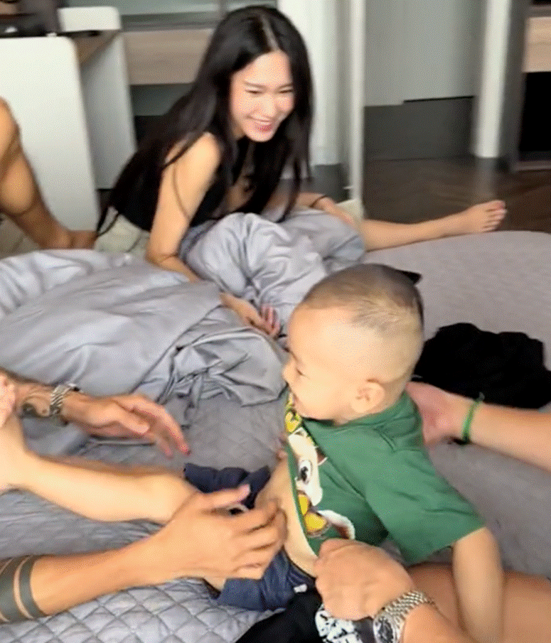 Đoàn Văn Hậu - Doãn Hải My vui đùa cùng con trai Hồ Tấn Tài, nhan sắc nàng WAG gây thương nhớ-2