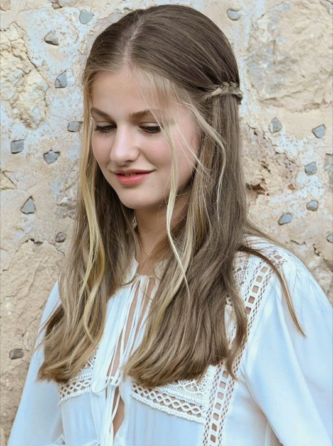 Người thừa kế ngai vàng trẻ tuổi của hoàng gia thế giới-3