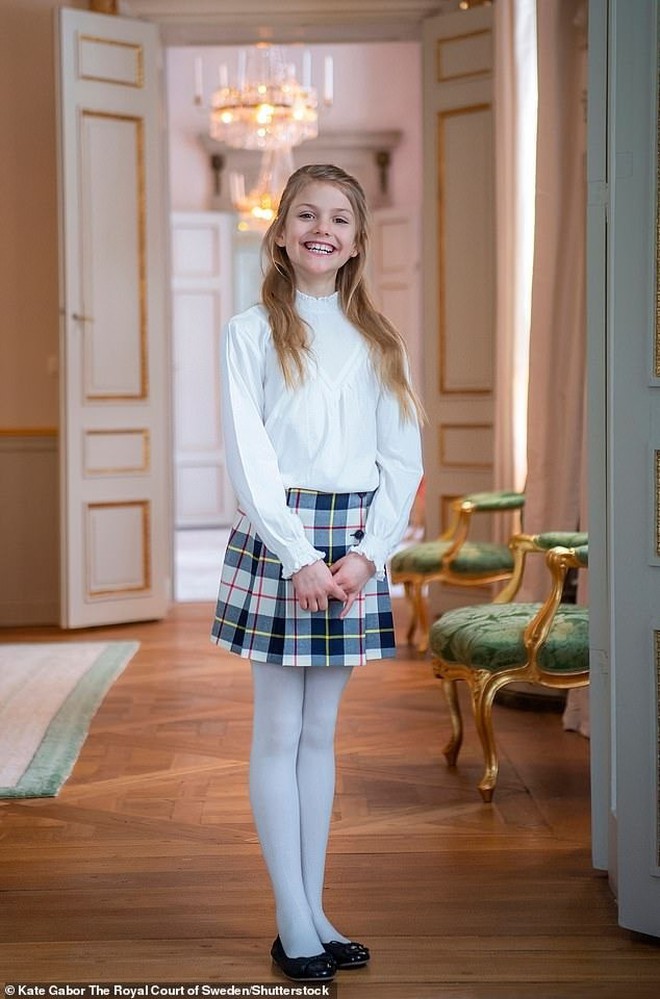 Người thừa kế ngai vàng trẻ tuổi của hoàng gia thế giới-17