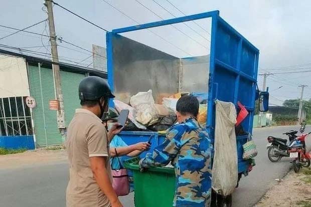 Tạm giữ người mẹ vứt bỏ con mới sinh trong thùng rác-1
