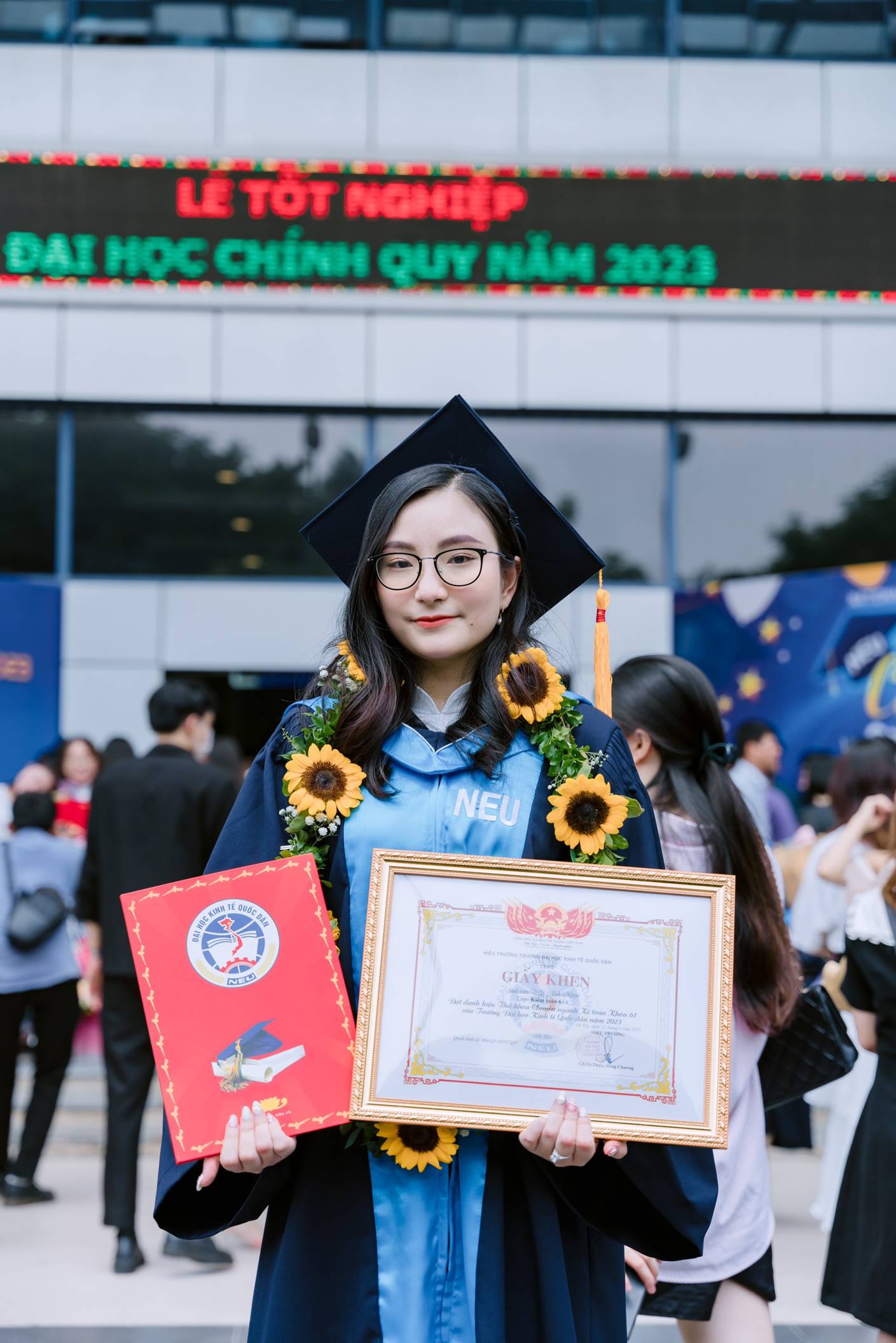 Thủ khoa ĐH Kinh tế Quốc dân lập kỷ lục có 1-0-2 trong lịch sử trường, được BIG4 mời làm việc nhưng từ chối-3