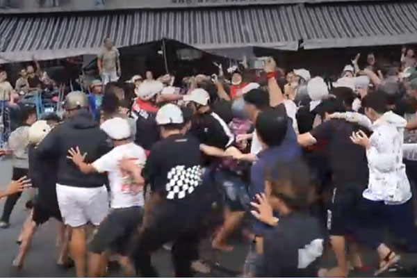 Kinh hoàng hình ảnh giật cô hồn tại TP HCM-7