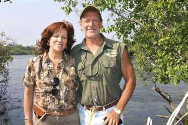 Chuyến đi săn định mệnh ở châu Phi của người vợ triệu phú-1