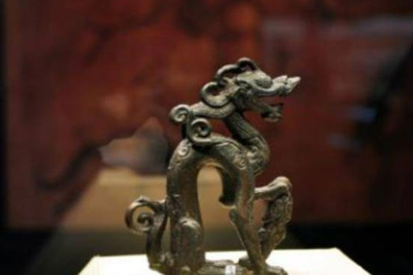 Lão nông vô tình đào được vật lạ, hàng đêm phát ra tiếng khóc làm cả nhà sợ hãi-1