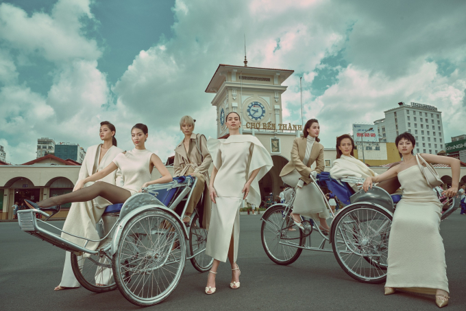 Cam thường zoom cận nhan sắc Hà Hồ trên phố, để lộ khoảnh khắc khó chịu ra mặt-5