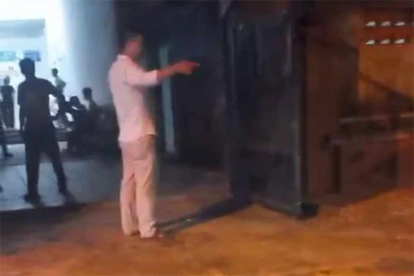 Tá hỏa phát hiện bộ xương người lộ thiên trong vườn cà phê-1