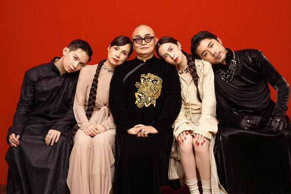 Quá khứ cơ cực của NSƯT Xuân Hinh: Cứ nhìn ảnh mẹ mà bật khóc vì thương-4