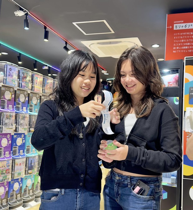 Ngoại hình tuổi 11 của cặp sinh đôi nhà diva Hồng Nhung: Con gái cao lớn hơn mẹ, con trai thích nuôi tóc dài-3