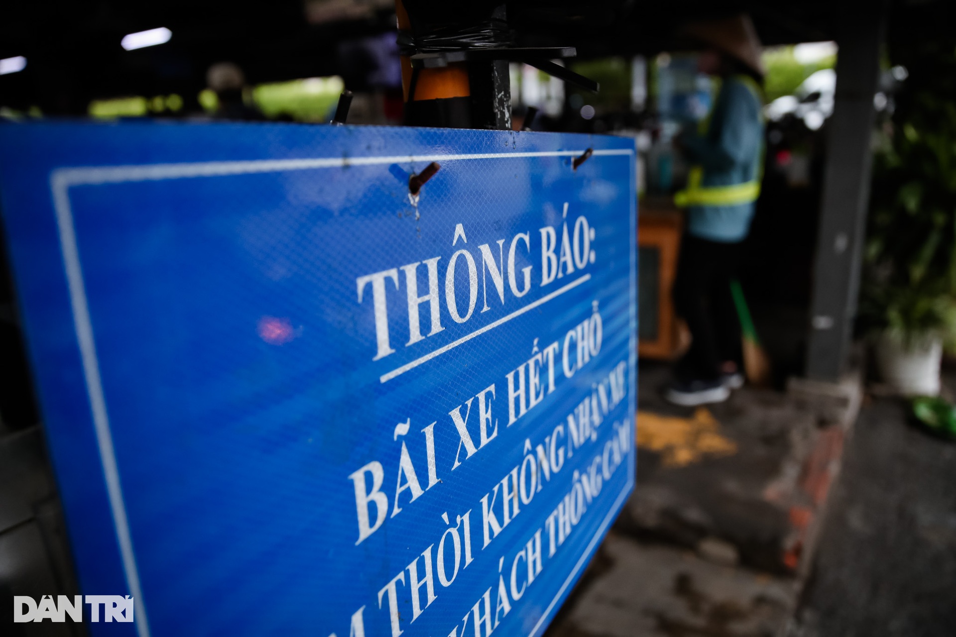 Người dân ở TPHCM vạ vật, nhích từng chút trên đường về quê nghỉ lễ-2