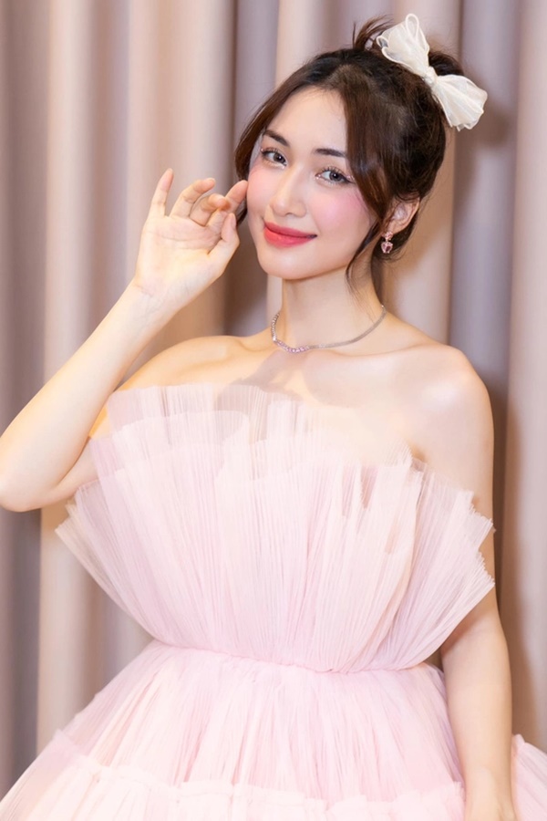 Hòa Minzy tự bóc chuyện chỉnh sửa một đặc điểm trên gương mặt-3