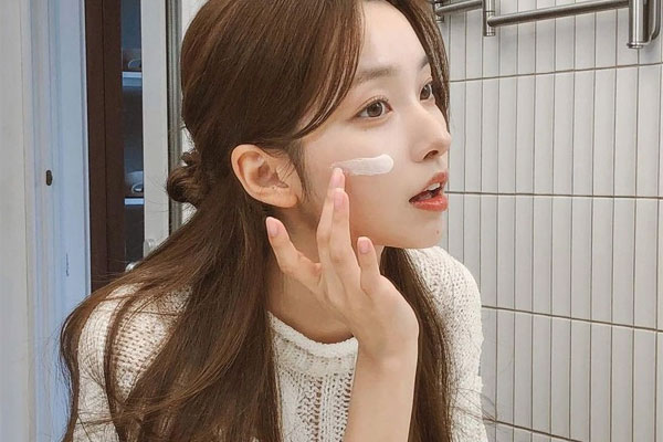 6 lưu ý dưỡng ẩm tránh khô căng, lão hóa da-2