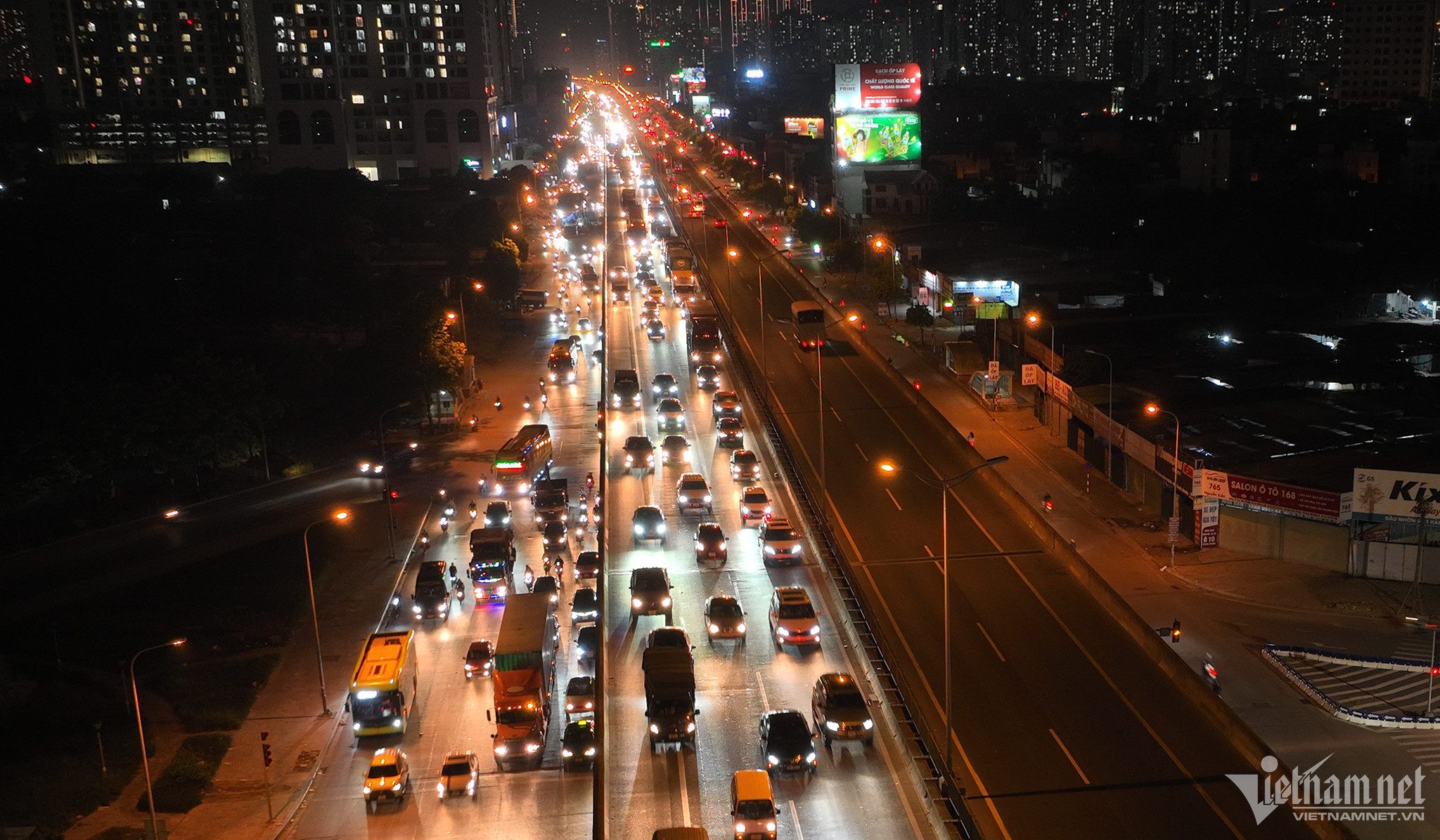 Người dân về quê nghỉ lễ 2/9 trong đêm, Vành đai 3 Hà Nội ùn tắc kéo dài-1