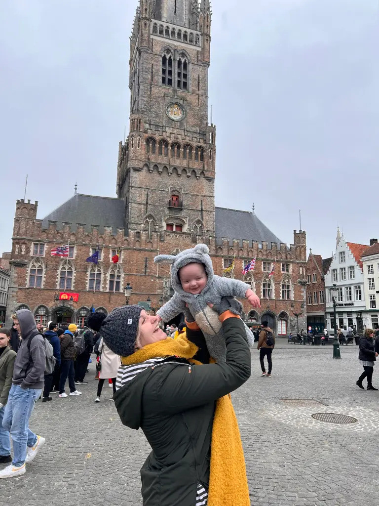 Em bé 11 tháng chu du 23 quốc gia trên thế giới trong chưa đầy một năm-2