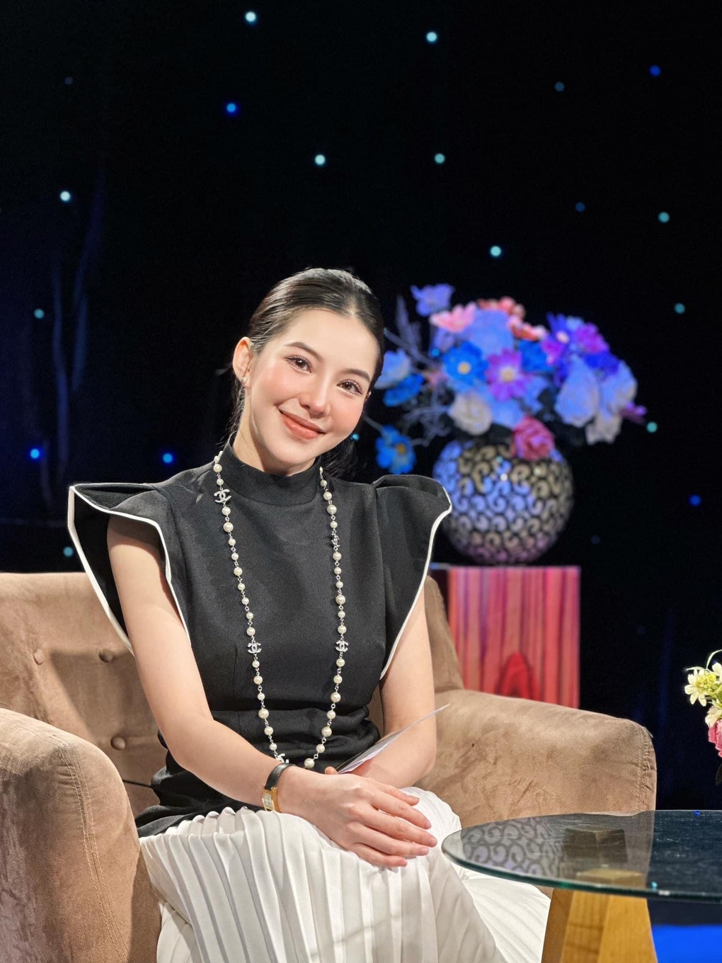 Nữ diễn viên Người phán xử bất ngờ khoe ảnh mang bầu lần 2-2