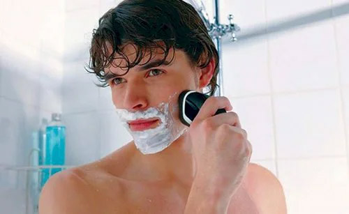 Từ câu chuyện nam thanh niên nhiễm HIV sau 3 tháng đi cắt tóc, gội đầu ngoài tiệm, chuyên gia đưa ra lời khuyên-3