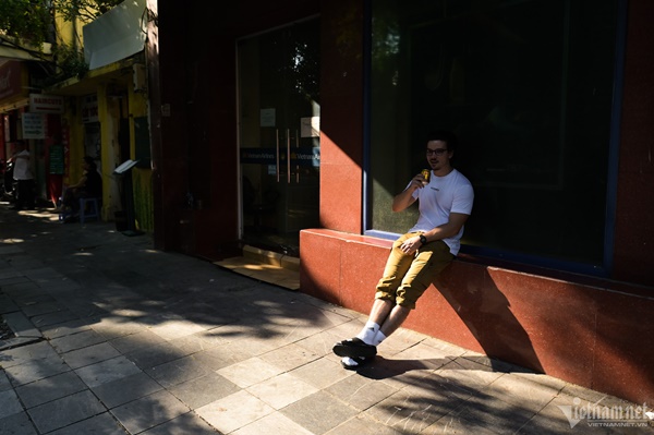 Phố phường Hà Nội thanh bình ngày nghỉ lễ Quốc khánh-3