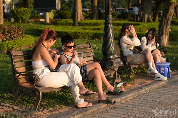 Phố phường Hà Nội thanh bình ngày nghỉ lễ Quốc khánh-8