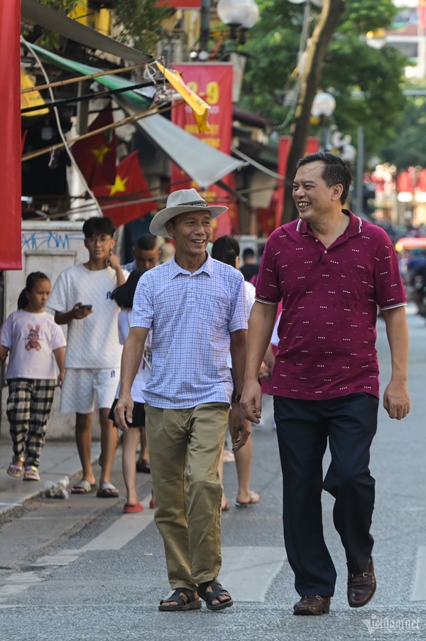 Phố phường Hà Nội thanh bình ngày nghỉ lễ Quốc khánh-11