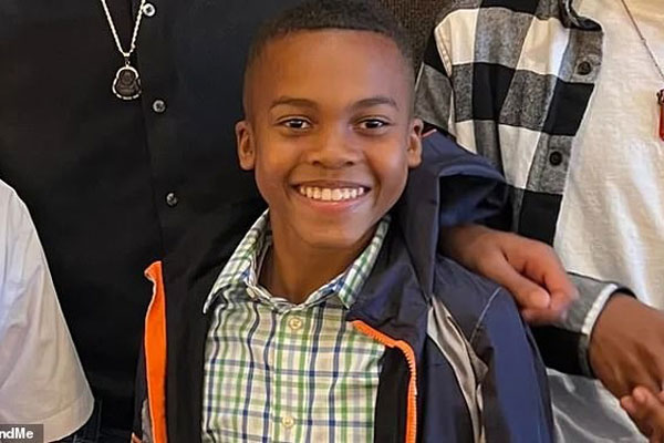 Con đỗ đại học, bố mở tiệc 30 mâm: Đến giờ ăn gặp chuyện chẳng ngờ, ông bố vội vàng rút khỏi nhóm gia đình-3