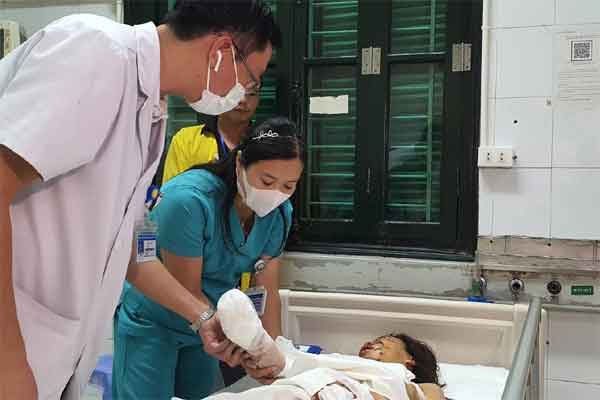 Cô gái bỗng nhiên bị lác mắt vì thú vui của nhiều người-2