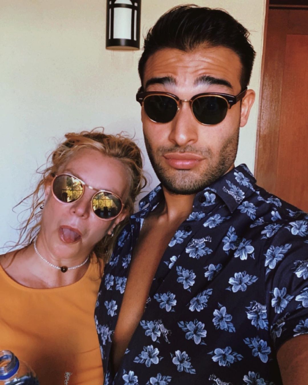 Chia tay chồng, Britney Spears xăm hình con rắn lên lưng-4