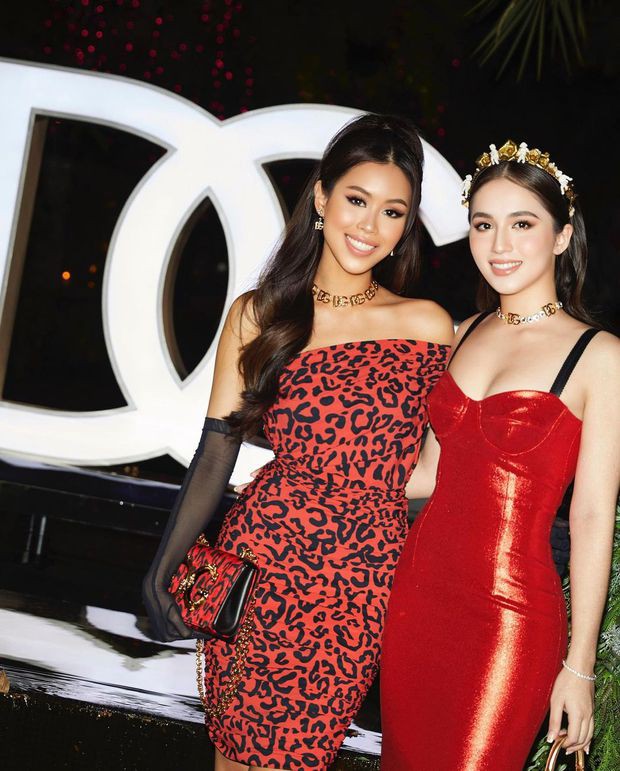 Thiếu gia út nhà tỷ phú Johnathan Hạnh Nguyễn tung ảnh nét căng bên bạn gái: Lễ này chất lượng quá!-5