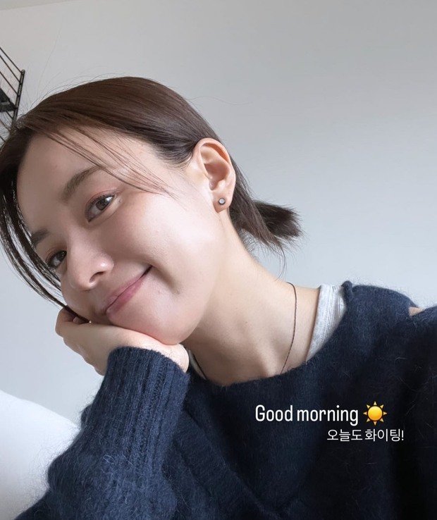 Nữ chính Moving: Chị đẹp U40 vẫn giữ làn da căng mướt nhờ chăm dùng mỹ phẩm chứa thành phần làm dịu da-5