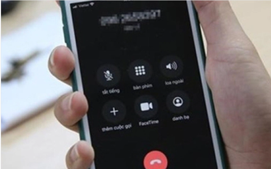 Bị dọa liên quan đến đường dây ma túy, cụ bà ở Hà Nội mất gần 100 triệu đồng