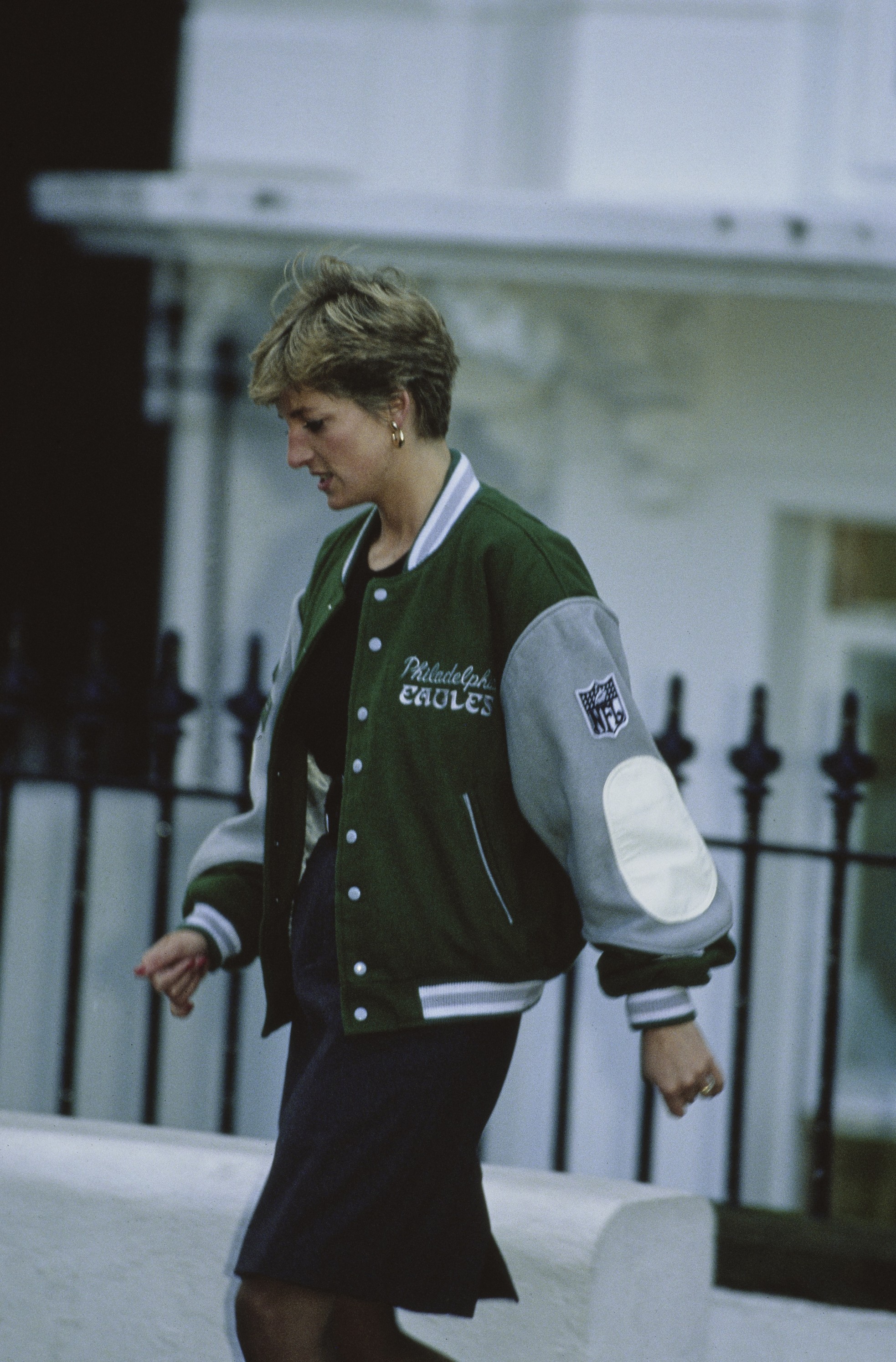 Qua đời 26 năm, hình ảnh Công nương Diana vẫn đầy sức hút-15