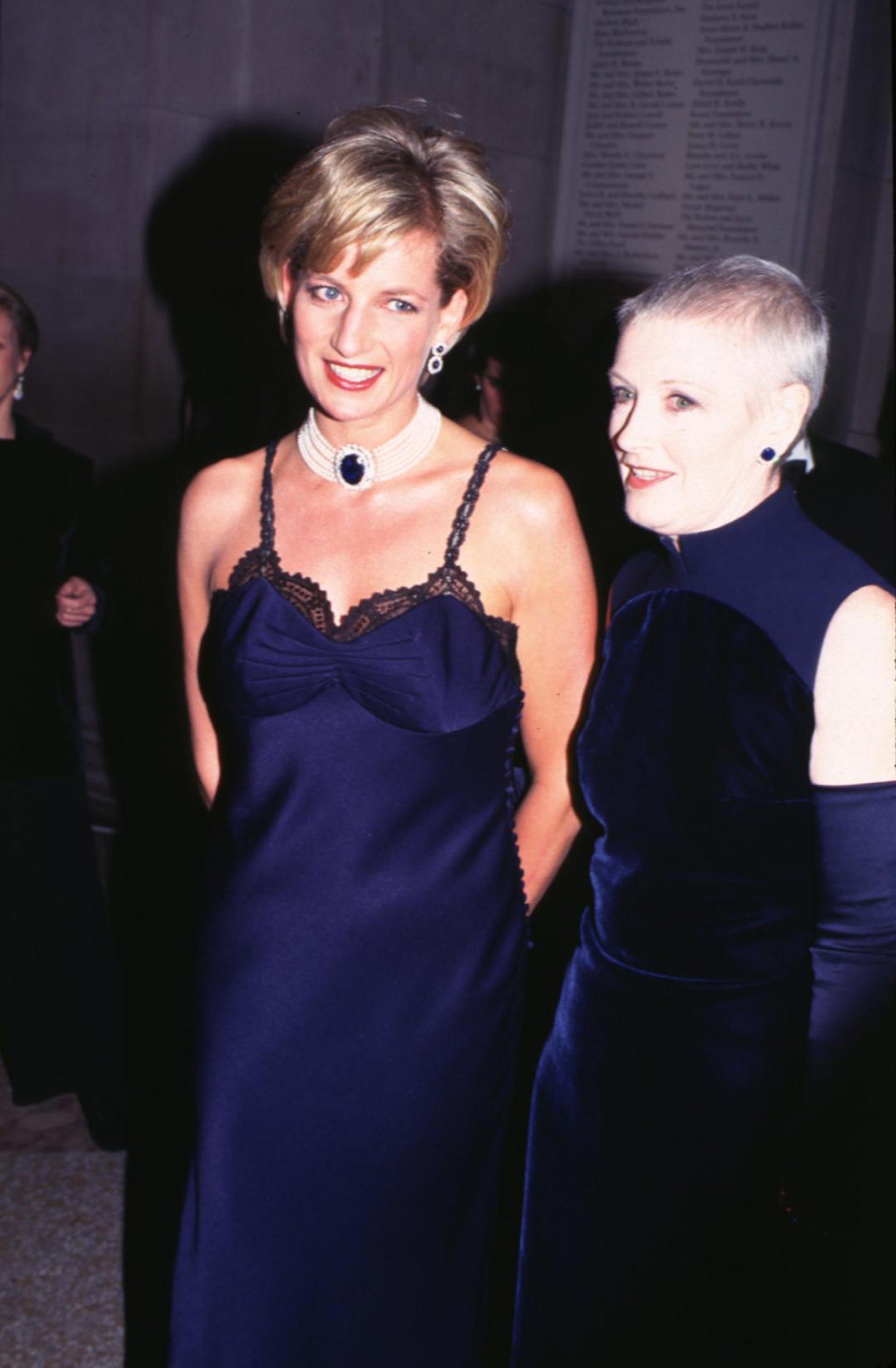 Qua đời 26 năm, hình ảnh Công nương Diana vẫn đầy sức hút-24