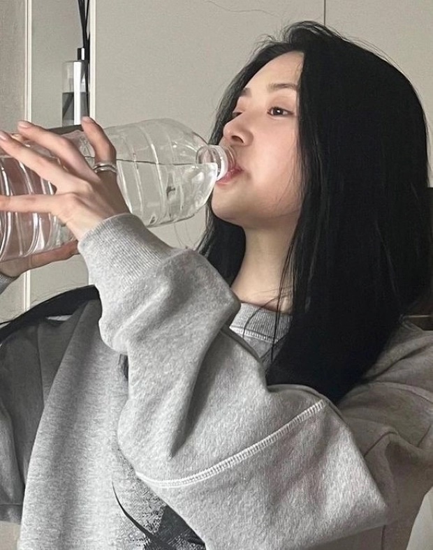 4 sai lầm khi uống nước đang âm thầm làm hại trái tim nhưng nhiều người mắc-1