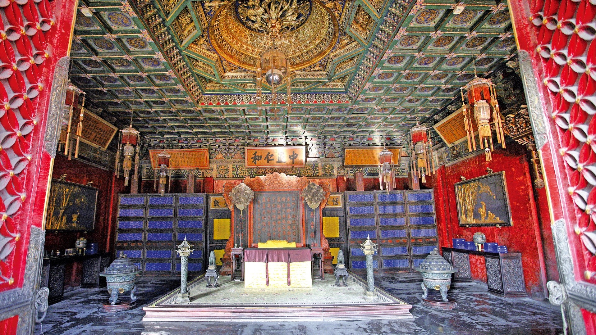 Ai đi vào Dưỡng Tâm điện trong Cố cung cũng có cảm giác lạnh lẽo rùng mình, bí mật nằm dưới lớp gạch lát sàn-4