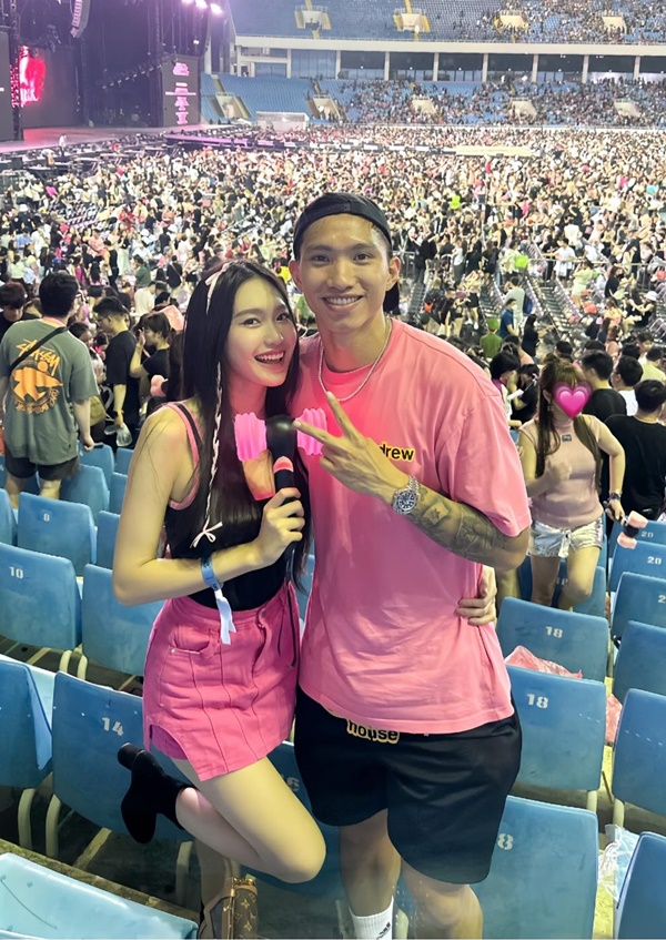 Camera giấu kín quay cảnh Văn Hậu có hành động dịu dàng với Doãn Hải My gây sốt-6