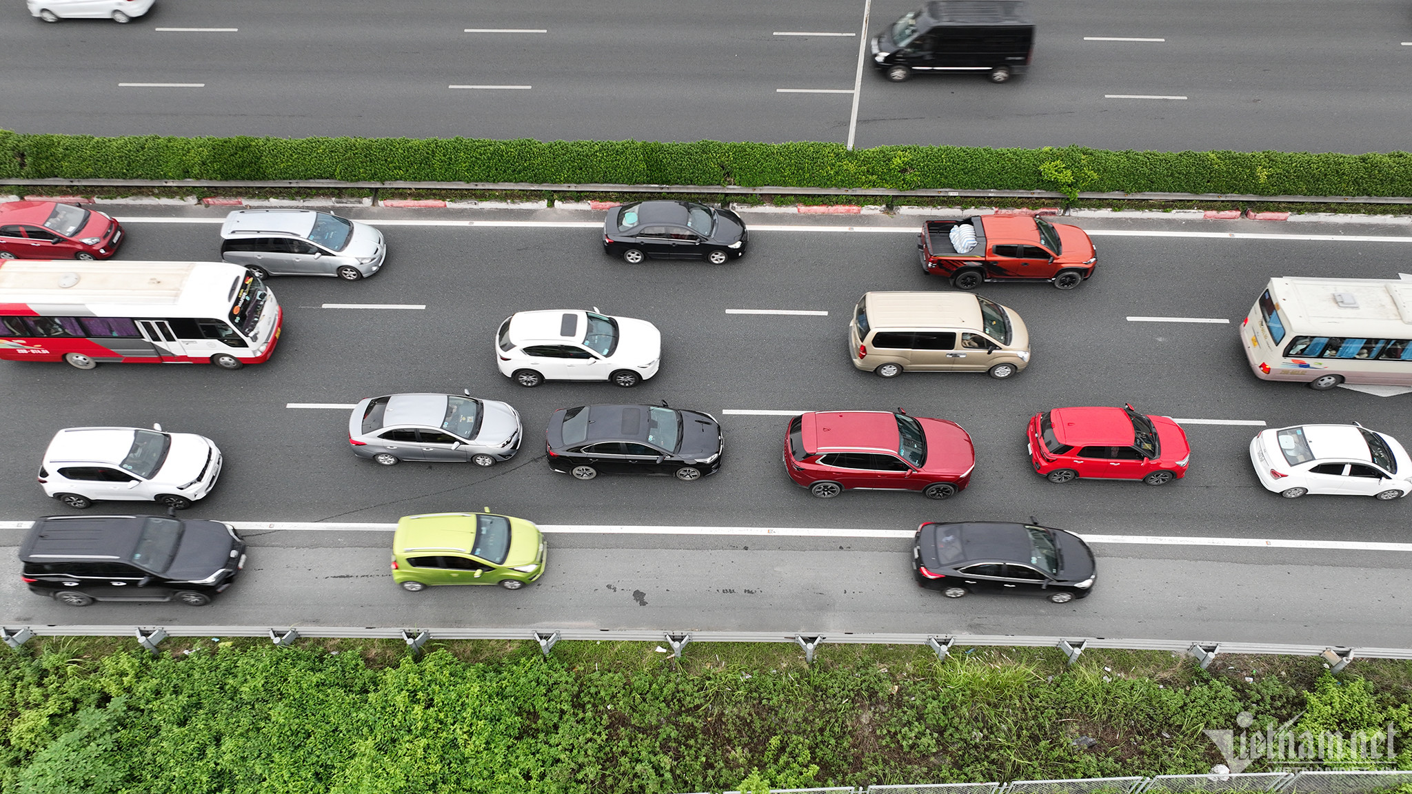 Chưa kết thúc nghỉ lễ, các cửa ngõ về Hà Nội ùn tắc kéo dài-8