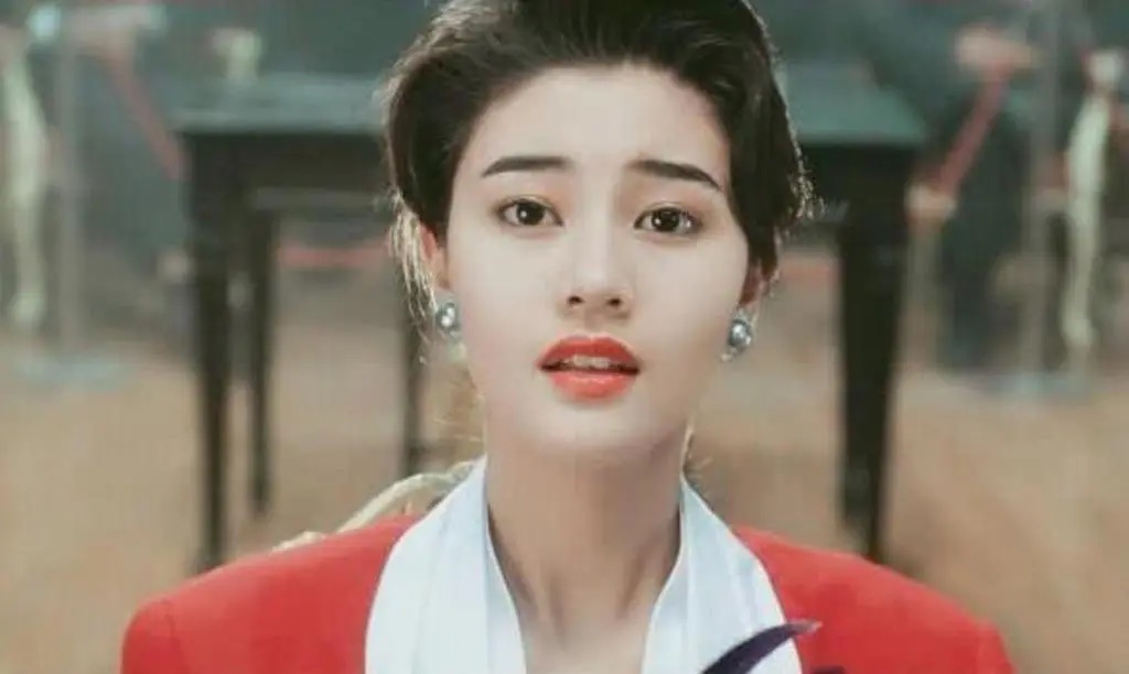 Dính nhiều tai tiếng, ít ai ngờ nữ diễn viên xinh đẹp này từng là học sinh giỏi, có điểm thi ấn tượng-1