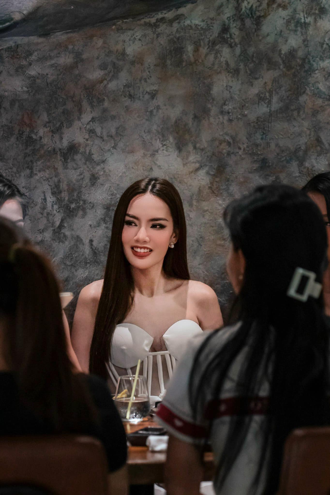 Khung ảnh bùng nổ nhan sắc của Top 5 Miss Grand Vietnam: Lê Hoàng Phương và Bùi Khánh Linh đọ sắc căng đét-3