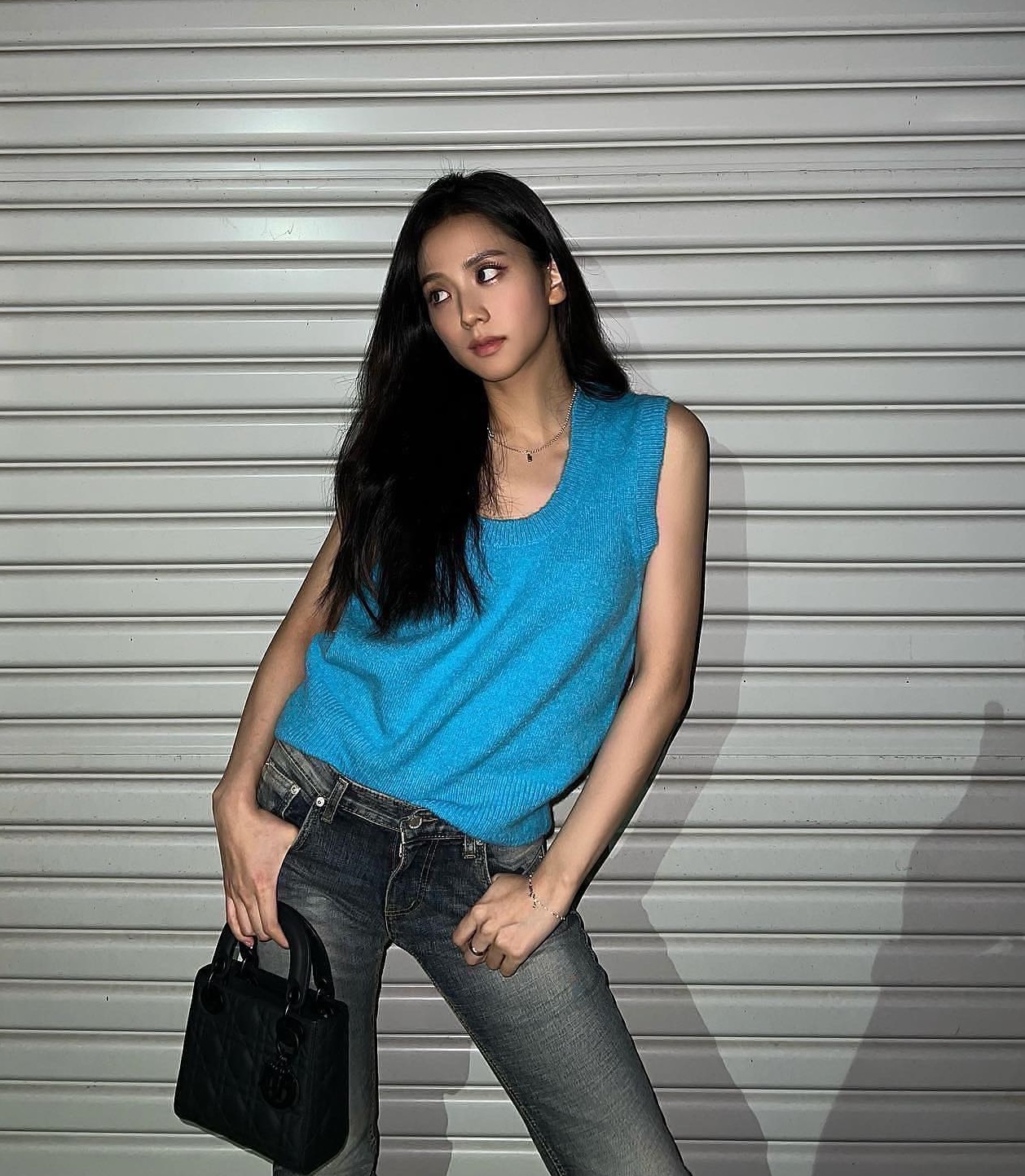 4 kiểu quần jeans chuẩn mốt được sao Hàn diện mãi không chán-6