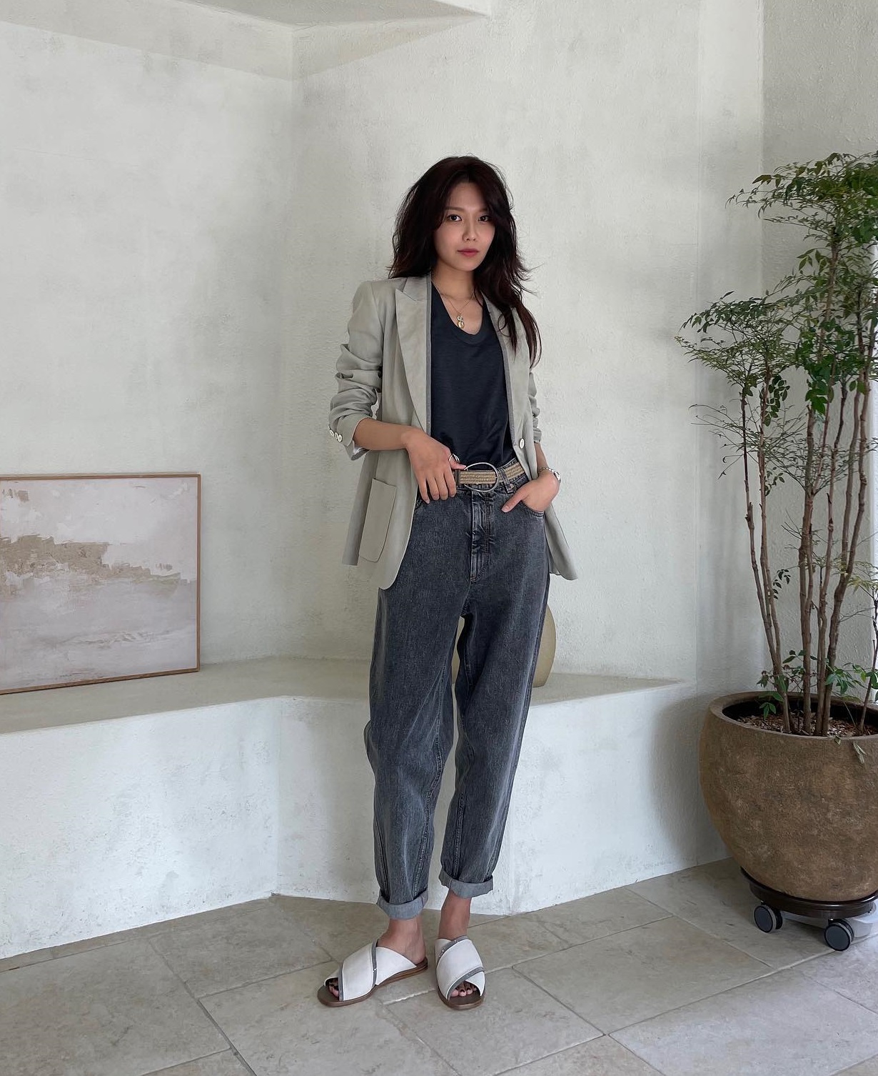 4 kiểu quần jeans chuẩn mốt được sao Hàn diện mãi không chán-7