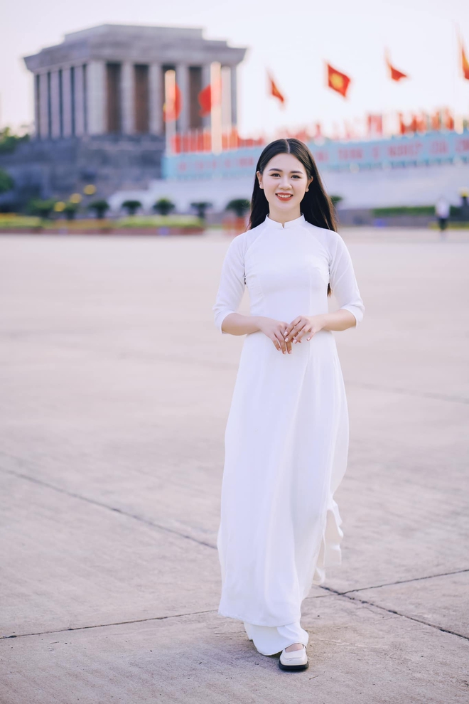 Nhan sắc Hoa khôi Đại học Vinh sau 5 năm làm vợ Quế Ngọc Hải-2